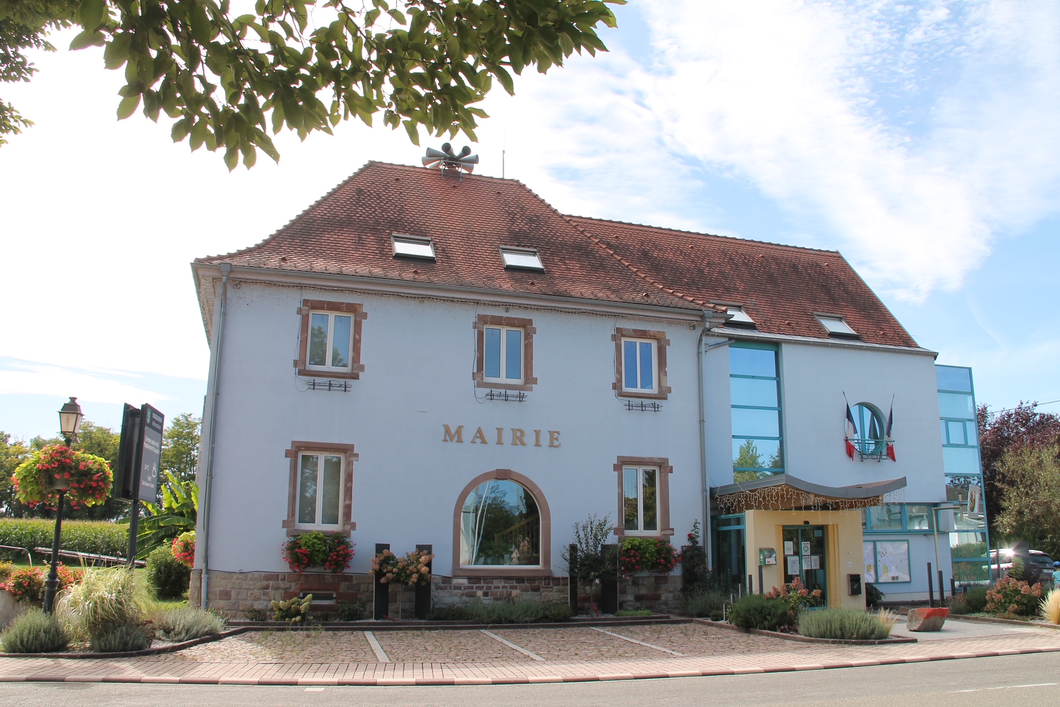 Photo de la façade de la mairie de Vogelgrun